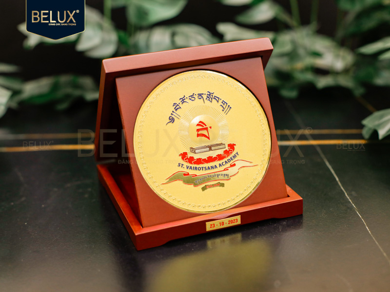 Lô hộp gỗ mặt đĩa Vairotsana Academy D14 bằng đồng thiết kế theo yêu cầu&nbsp;